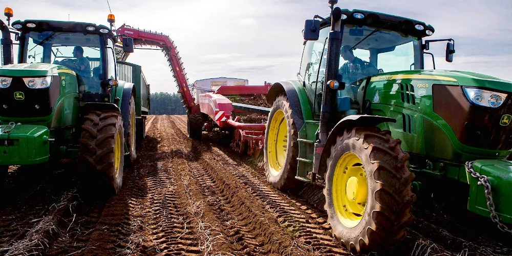 All farm machinery, maintenane teams and management supervisors can contact and have access to eachother. A huge amount of staff across Cornwall in the South West is an enormous task, but management is at its best with the high quality radio communication services and solutions, provided by Cotel.